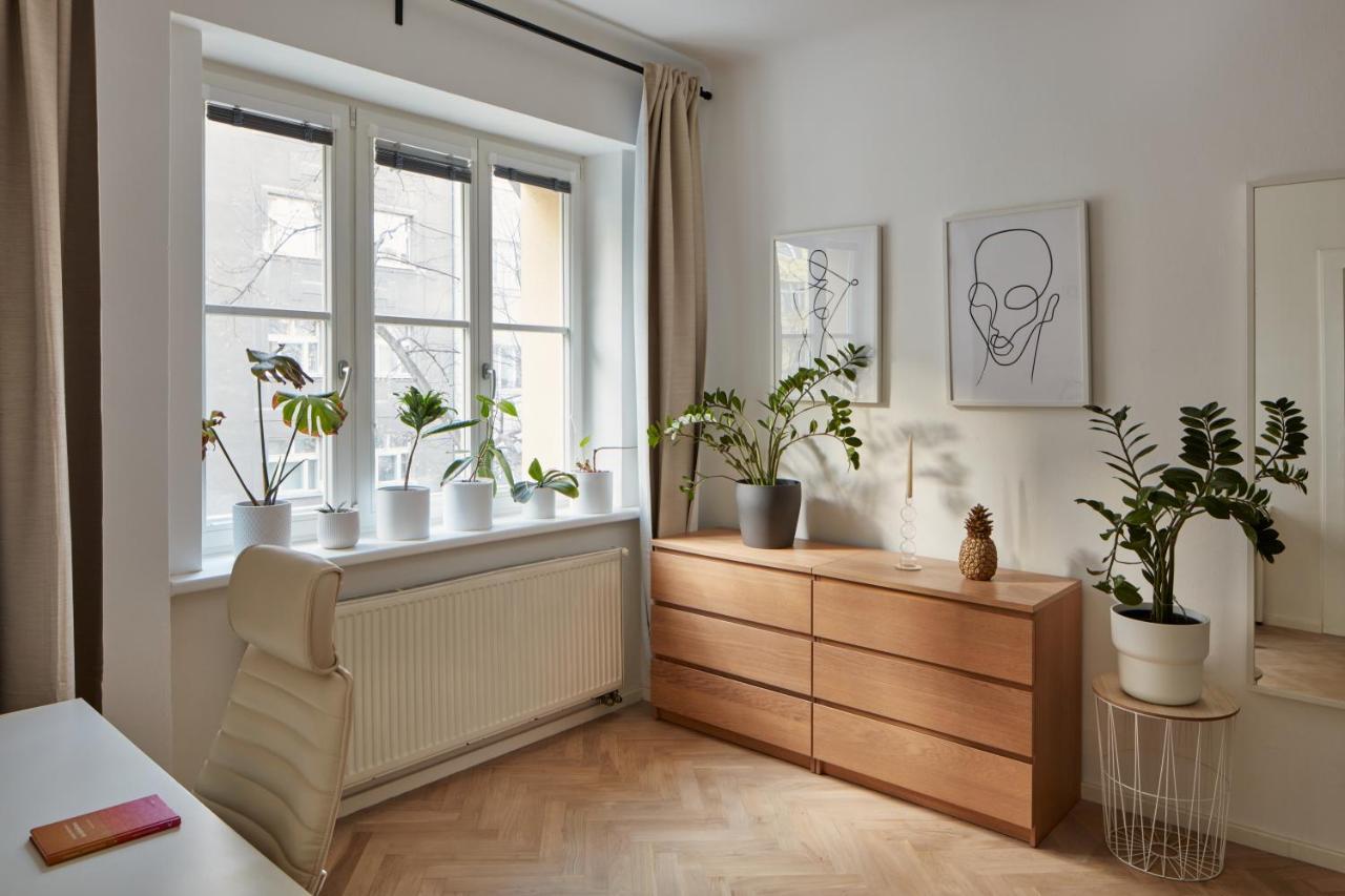Days - 1bdr - Balcony - Workspace * Prag