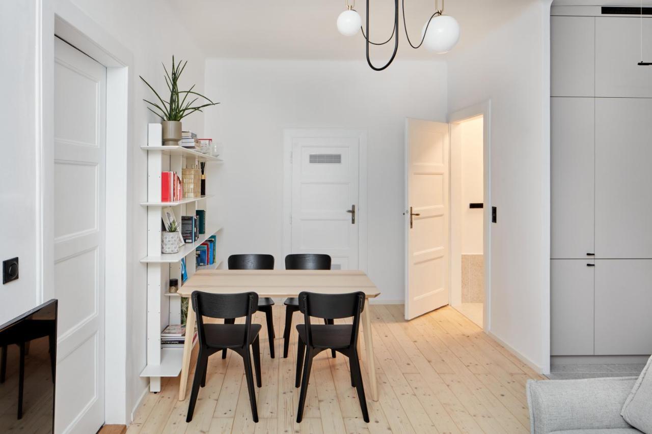 Days - 1bdr - Balcony - Workspace * Prague